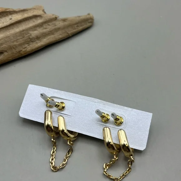 Gold Dainty Chain Earrings with Classic Design - Picture 2 of 3